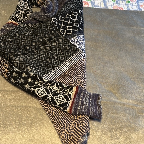 Free People Sweater - Picture 5 of 6